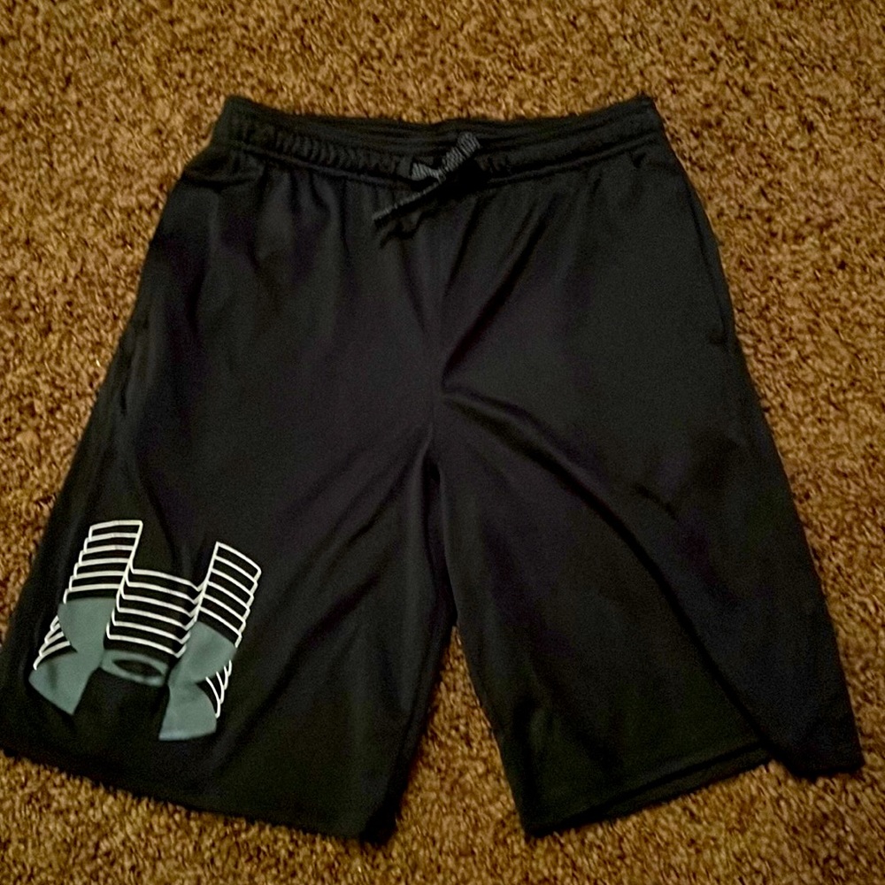 Boys Sz XL under Armour black shorts.